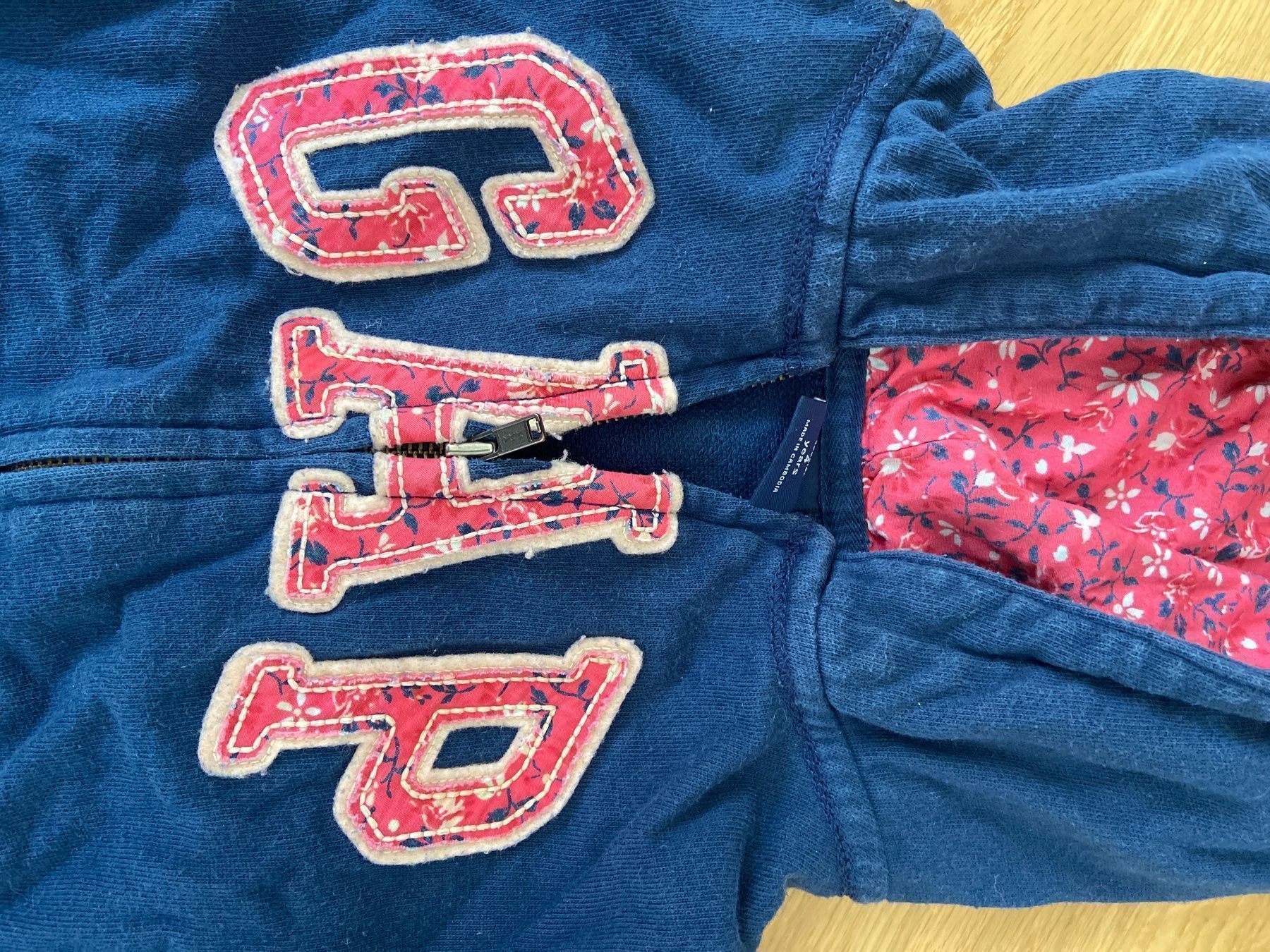 Gap Maglioni & Felpe: Gap Hoodie / Pullover mit Reissverschluss 4J – Usato da Zollikerberg venduto da Boston1981 2