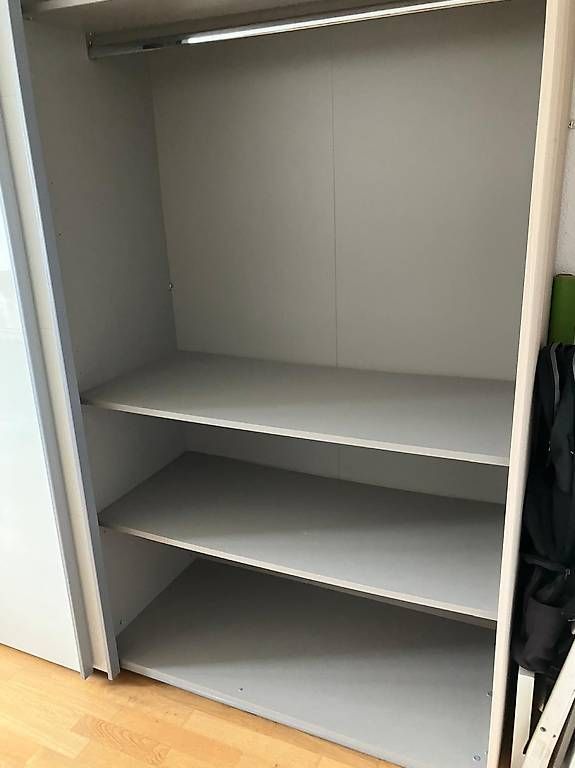 Armadi: Grosser Schiebetürenschrank – Usato da Solothurn venduto da Juliasju 3