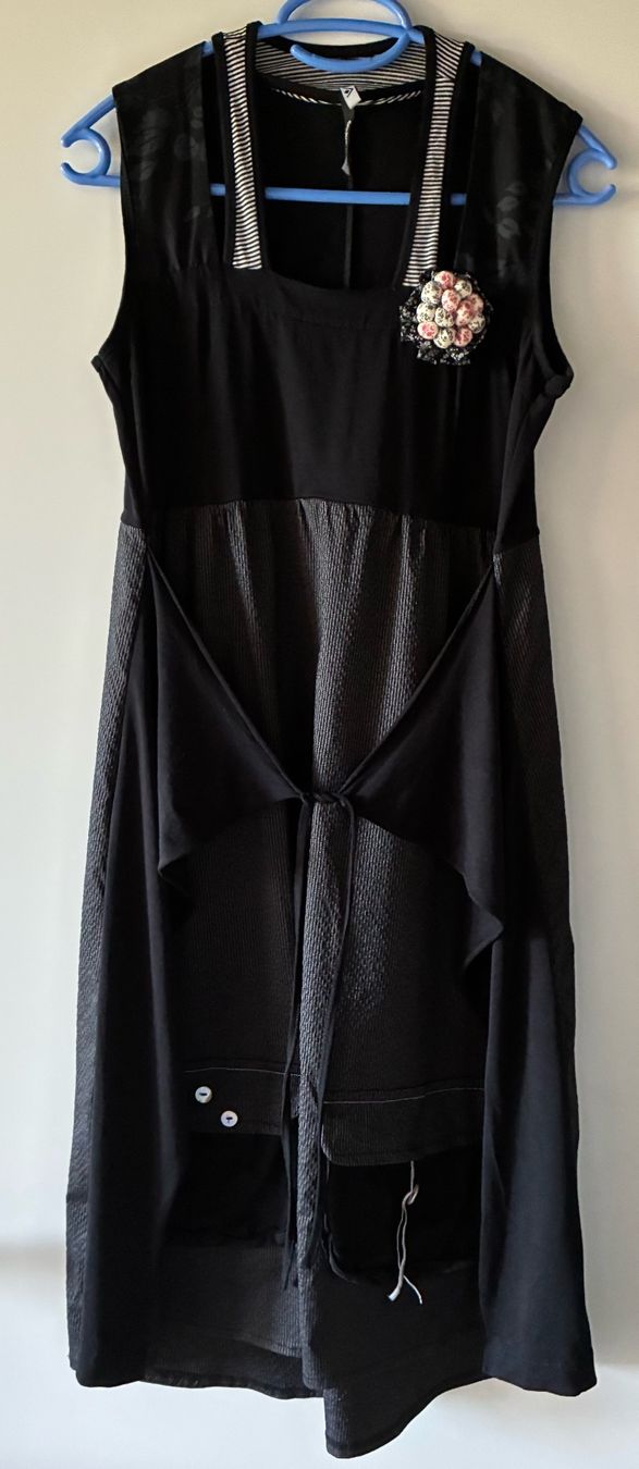 Vestiti: Robe noire, marque Double Jeu – Nuovo (secondo la descrizione) da Arconciel venduto da cam_5lfx