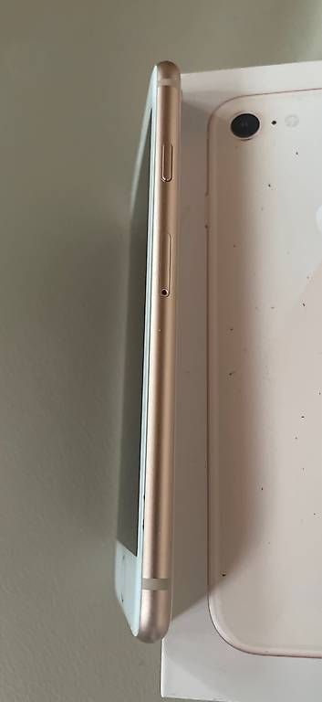 Handys / Smartphones: Iphone 8 neuwerig, Akku 99% – Gebraucht aus Riggisberg von Stoff01 2