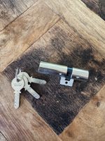 Schliesszylinder und 3 Schlüssel