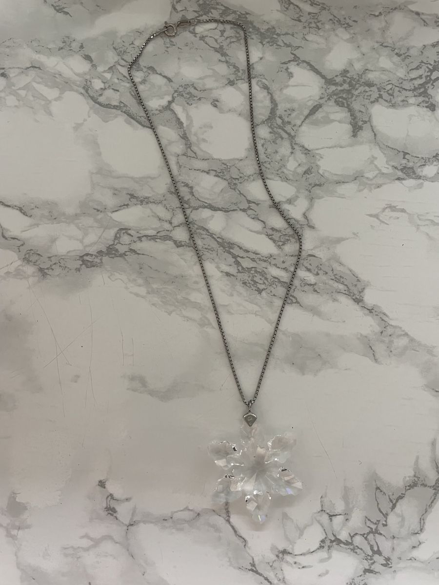 Swarovski Catenine: Collier avec pendantif Flocon Swarovski – Usato da Châtelaine venduto da nan_j75j 2