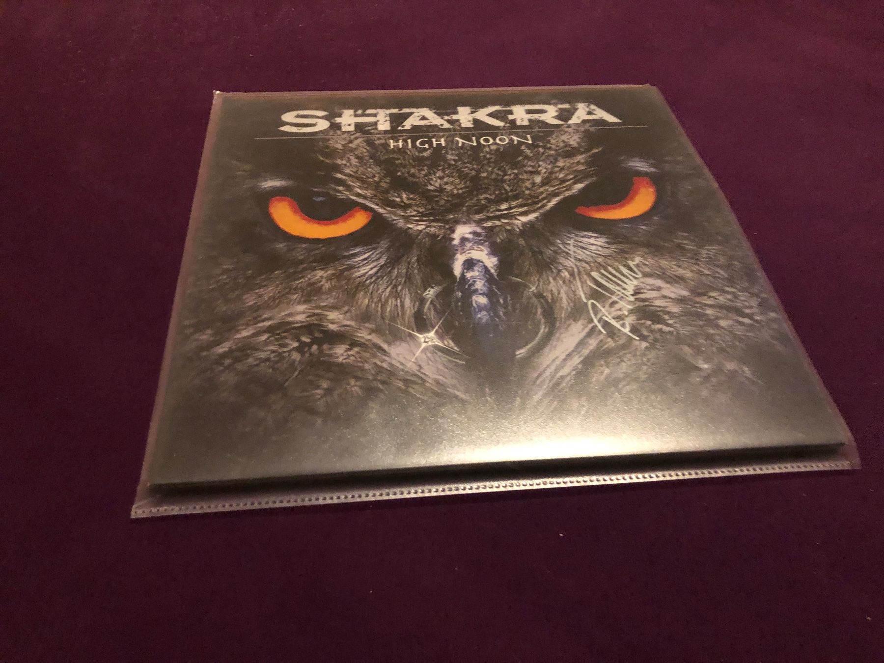 Autografi: Handsignierte Shakra LP – Usato da Lyss venduto da Spartan76