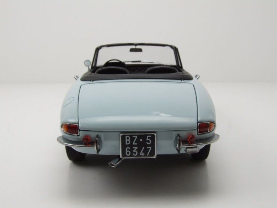 Alfa Romeo Modellini d'auto: Alfa Romeo Duetto Spider 1966-1969 hellblau/ Verdeck schwarz – Nuovo e nell'imballaggio originale da Gerlafingen venduto da espero88 4