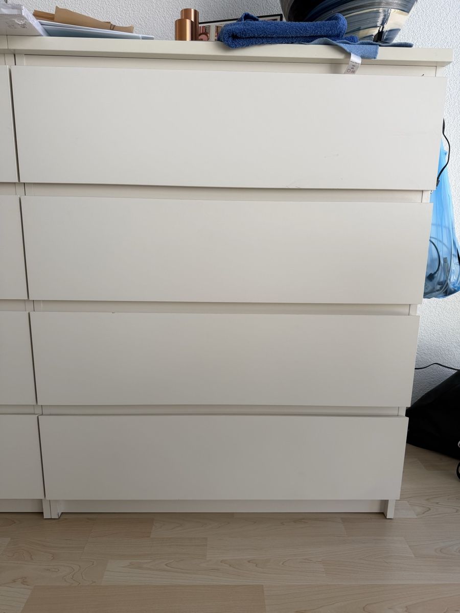 Ikea Cassettiere: Grosse Komode mit vier Schubladen, weiss – Usato da Winterthur venduto da JaKeee