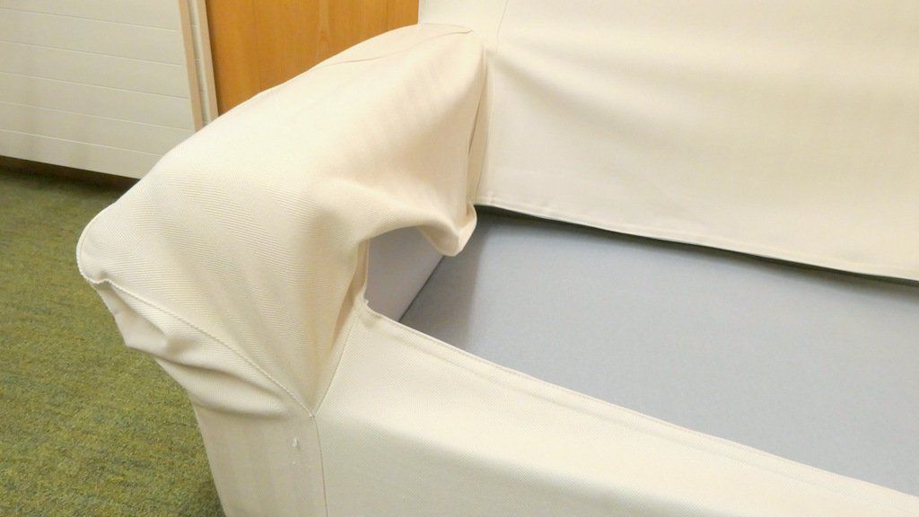 Alias Divani: klassisches Sofa, Einzelanfertigung, mit Baumwollbezug – Usato da St. Gallen venduto da abueechi 3