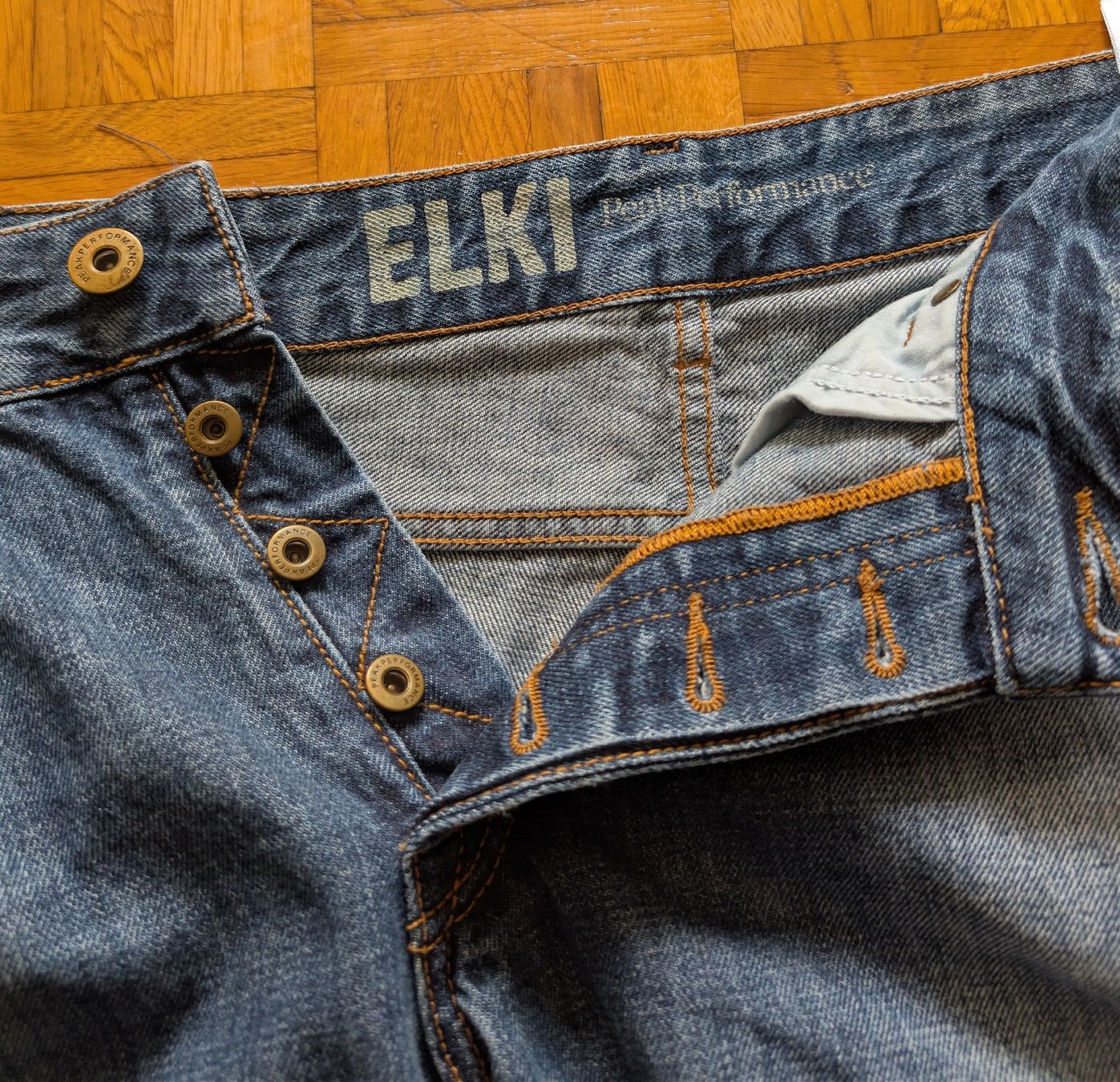Peak Performance Jeans: Jeans Peak Performance – Gebraucht aus Genève von Hutchinson33 2