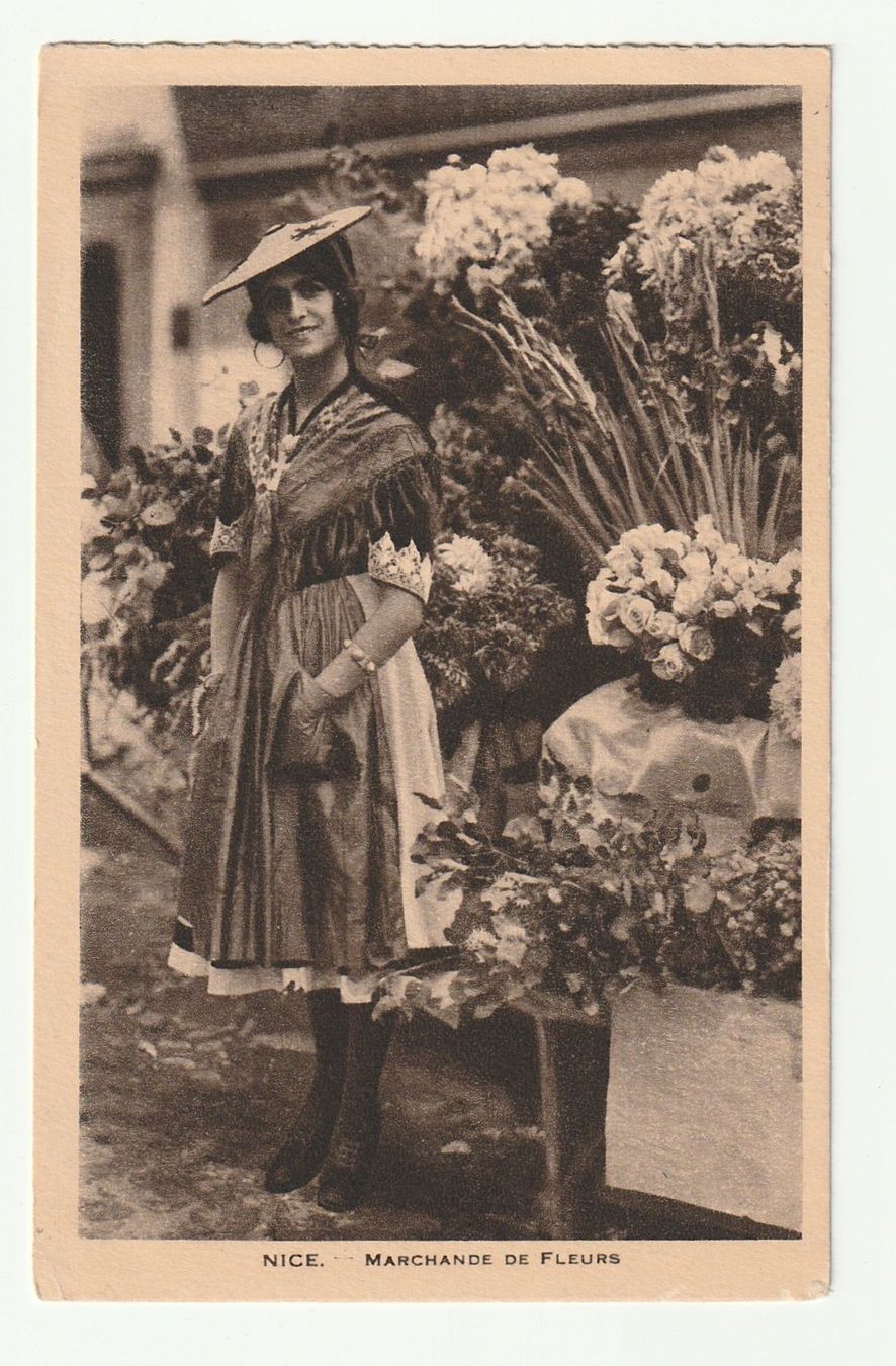 Cartoline postali: Postkarte 1936 Nice, Marchande de Fleurs mit Briefmarken – Usato da St. Gallen venduto da Ricardo_Deals
