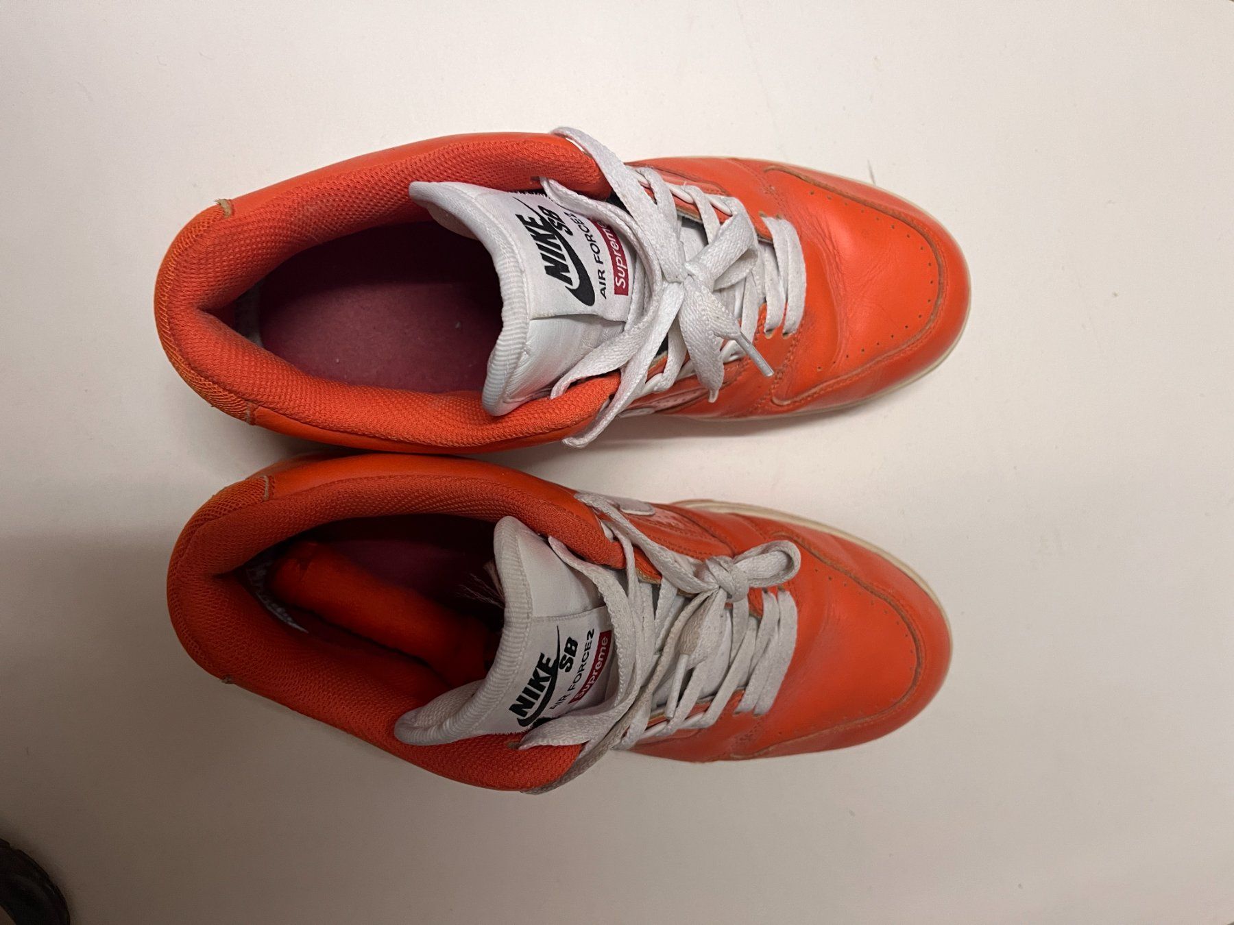 Supreme Herrenschuhe: Nike SB Dunk Low Supreme World Famous orange – Gebraucht aus Jona von Humpimumpi