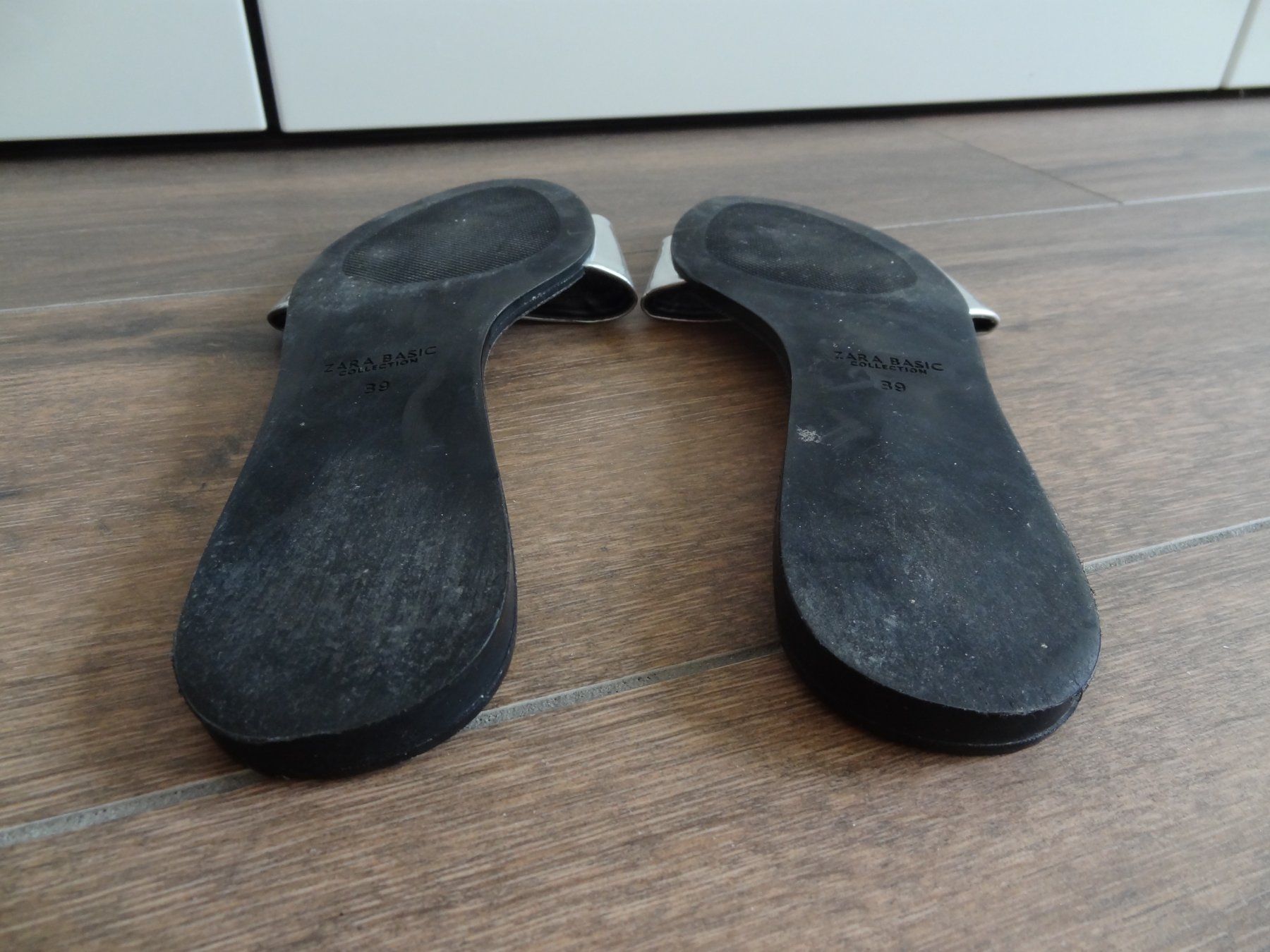 Zara Damenschuhe: Zara Sandales Plates Argentées Taille 39 – Gebraucht aus Satigny von salvatore73 4