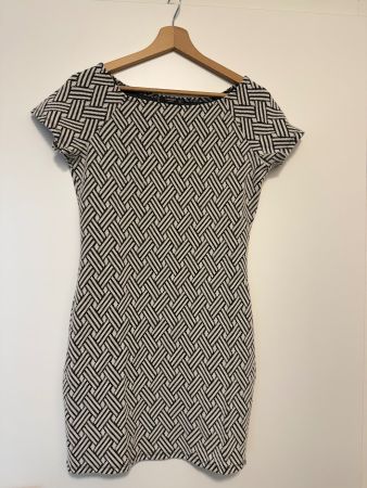 Mini Kleid - Mango - M - creme & schwarz - guter Zustand