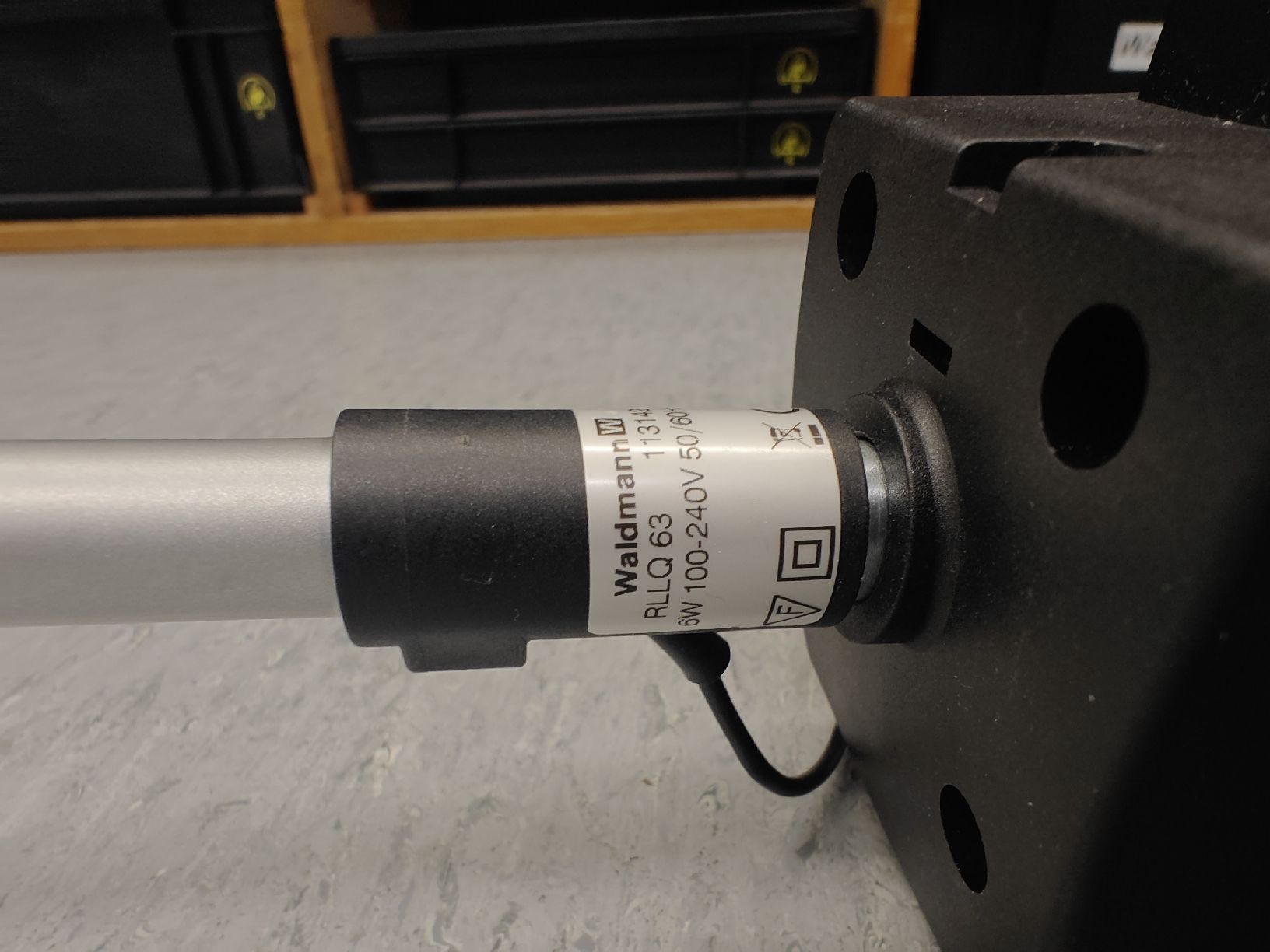 Lampade: Waldmann RLLQ 63 Lampe mit Lupe – Usato da Bütschwil venduto da Patrick4z 1