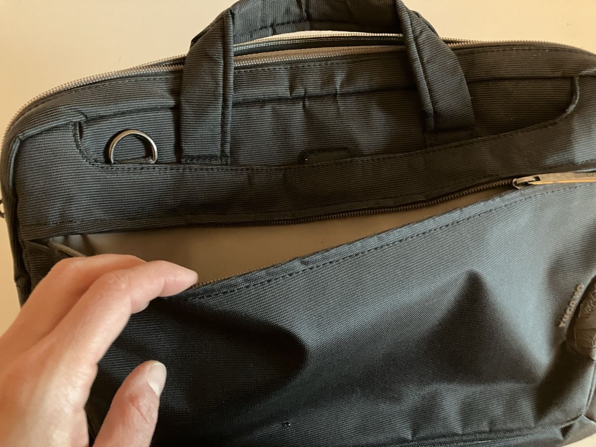 Tucano Borse: Notebooktasche / Sacoche ordinateur portable – Usato da Zürich venduto da juliearlt 6