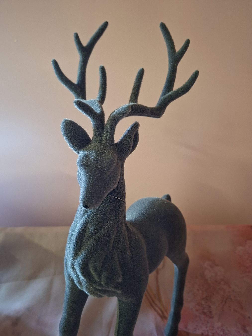 Tutte le decorazioni: neu: Dekofigur Hirsch beflockt grau 37cm – Nuovo e nell'imballaggio originale da Nassen venduto da verrueckt 1