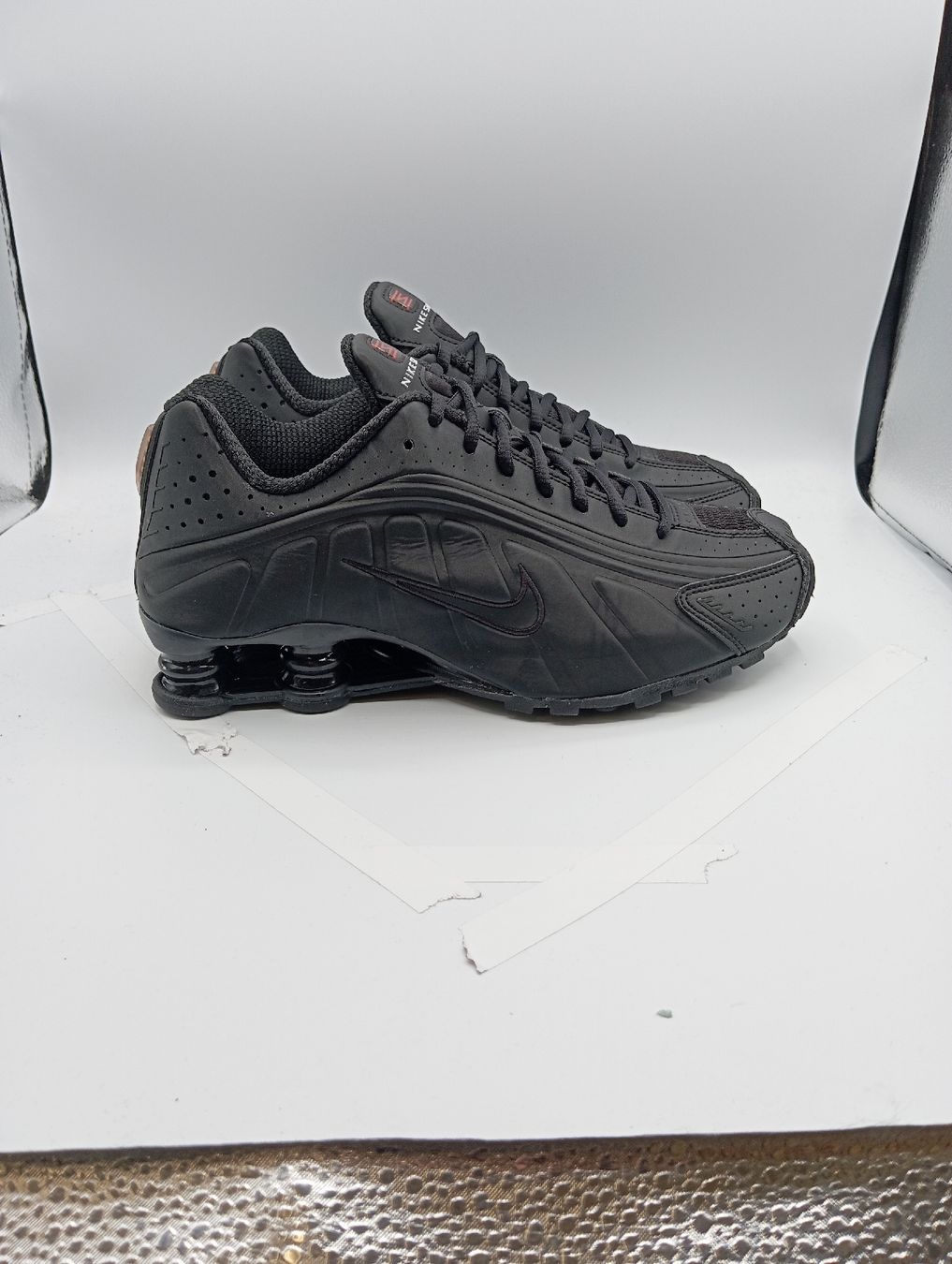 Nike Scarpe da uomo: Nike Shox R4 (EU38.5) – Nuovo e nell'imballaggio originale da Schaffhausen venduto da outlez