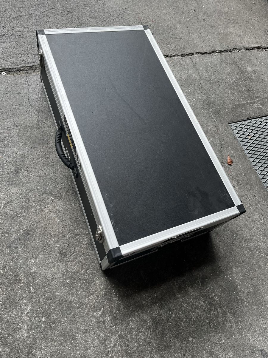 Reisekoffer: VALCA BOX Transportkoffer / Flightcase mit Einlage + Rollen – Gebraucht aus Lenzburg von Tempo_1929 1