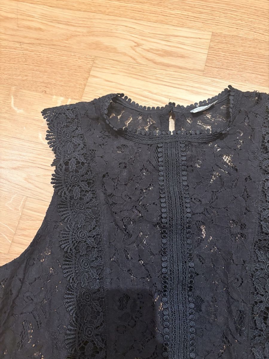 Lotti di vestiti: Schwarze Damen Oberteile mit Spitze, Gr. S – Usato da Zürich venduto da Sandraastoll 6