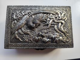 Dekorative Schatulle mit Vogel Relief 