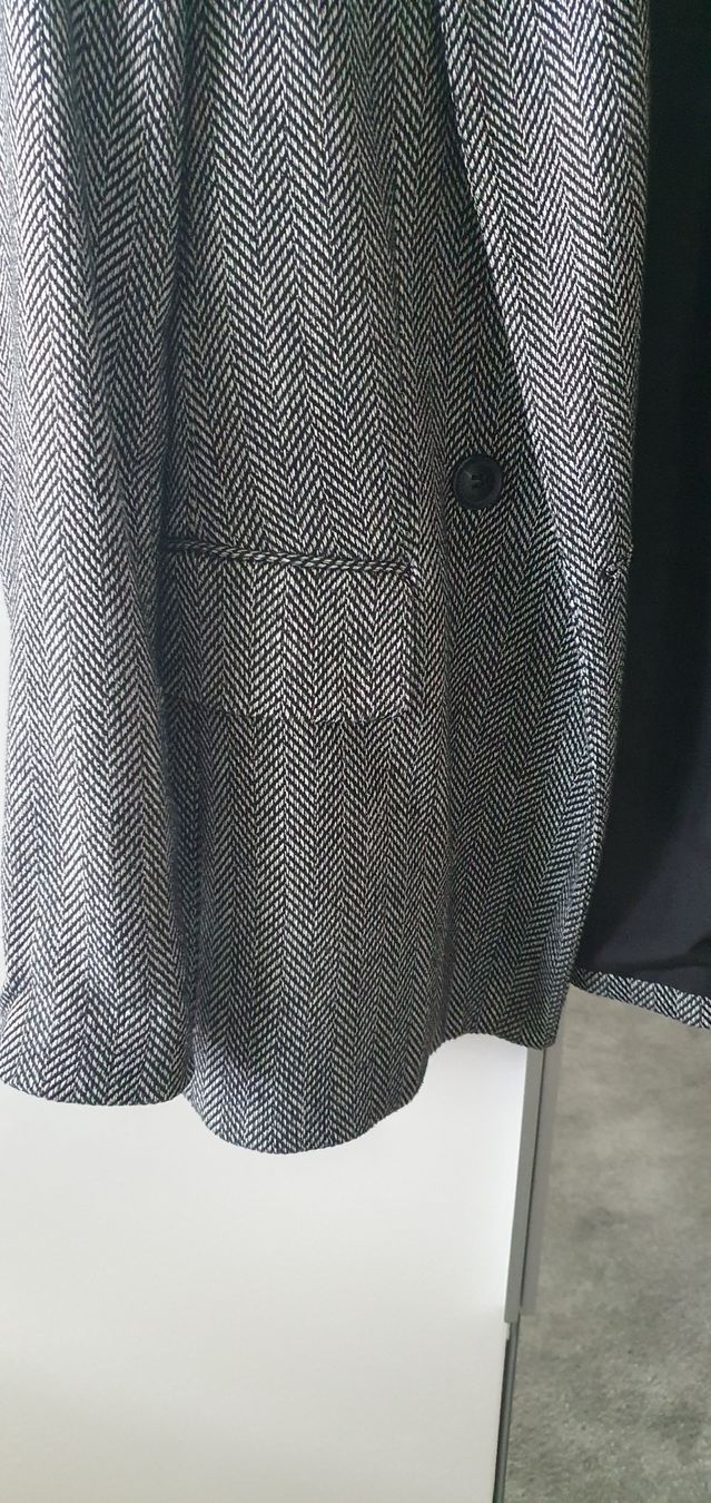 H&M Jacken: Blazer H&M schwarz/weiss Grösse 40 – Gebraucht aus Goldach von nikkaaa 3