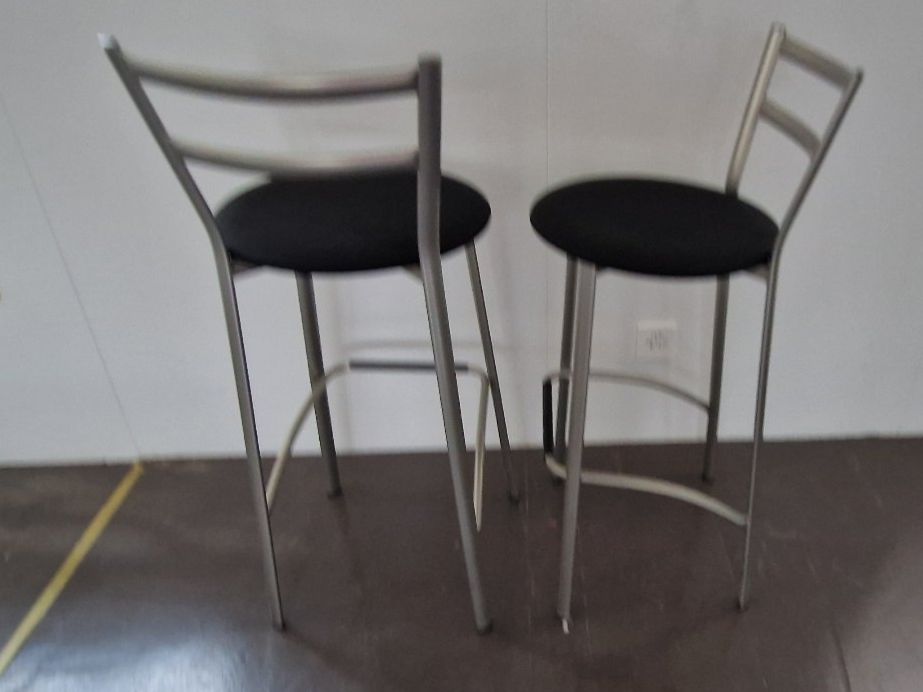 Sedie: 2 Bar Stühle Nr. 5 – Usato da Niederbipp venduto da Trude04 1