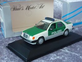 Mercedes 250D W124 Polizei 1:43