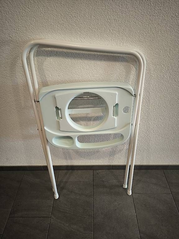Vasche da bagno: Bébé-jou Babybadewanne mit Gestell – Usato da Sulzbach venduto da Dida2985 2