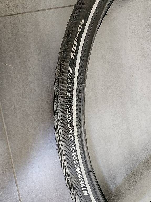 Altro in Scrittura & Disegno: Pneus velo schwalbe marathon 700x38b – Usato da Estavayer-le-Lac venduto da greg_torche 2