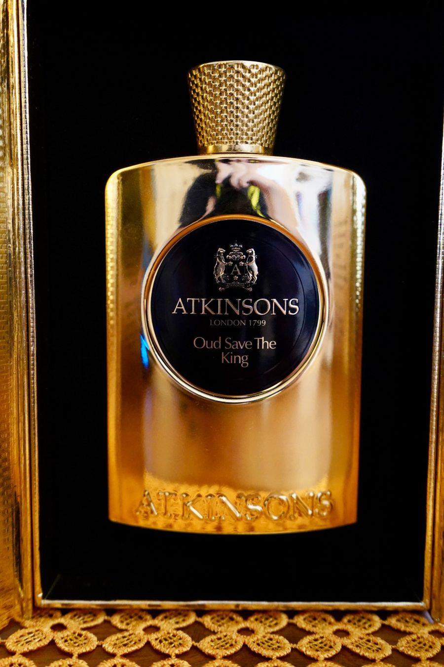Atkinsons Profumi & Eau de Toilette: Atkinsons Oud Save The King Parfum – Usato da Einigen venduto da ScentSational 1
