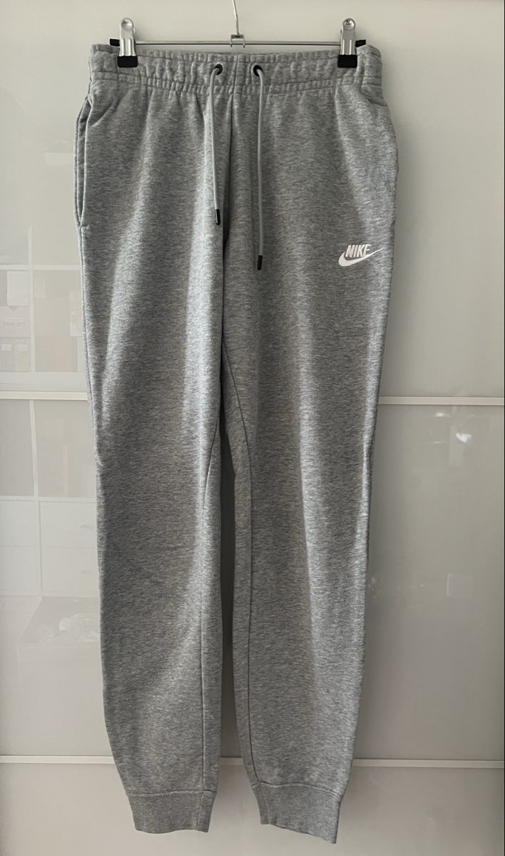 Nike Pantaloni: Nike Jogginghose grau grösse XS – Usato da Hochdorf venduto da lor_dk57
