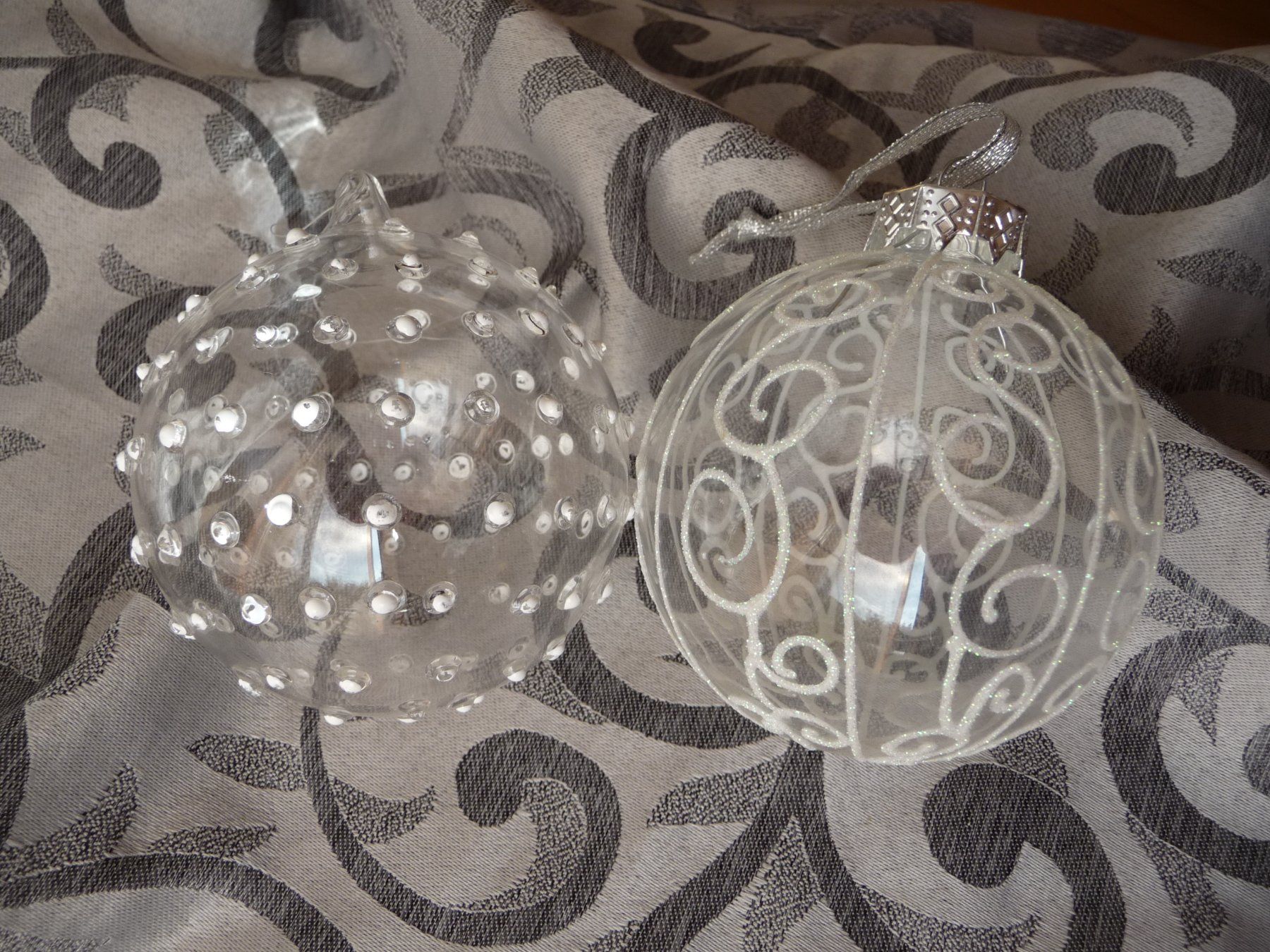 Tutte le decorazioni: 2 transparente Glaskugeln Christbaumschmuck – Usato da Alpnach Dorf venduto da marvo