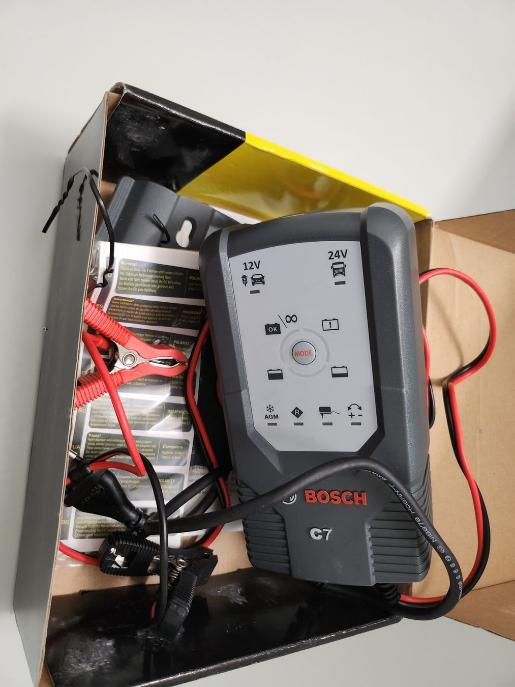 Bosch Caricabatterie: Batterieladegerät C7 12/24 V Bosch – Nuovo (secondo la descrizione) da Zürich venduto da Rose_Marie 2