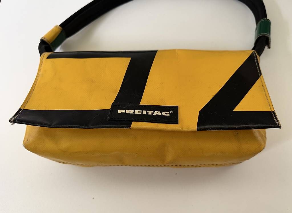 Freitag Borse: Freitag, Freitagtasche Laura – Usato da Luzern venduto da Feliz 3