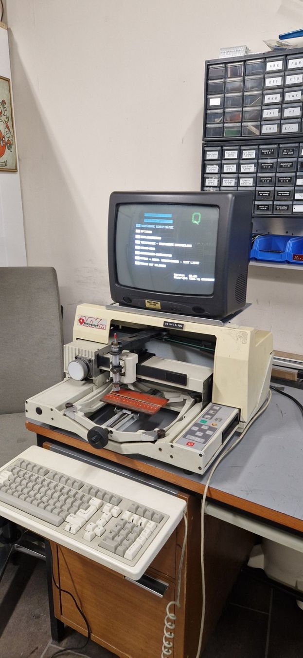 Tutte le macchine: Gravograph VXM Graviermaschine – Usato da Zürich venduto da Dusko_72 1