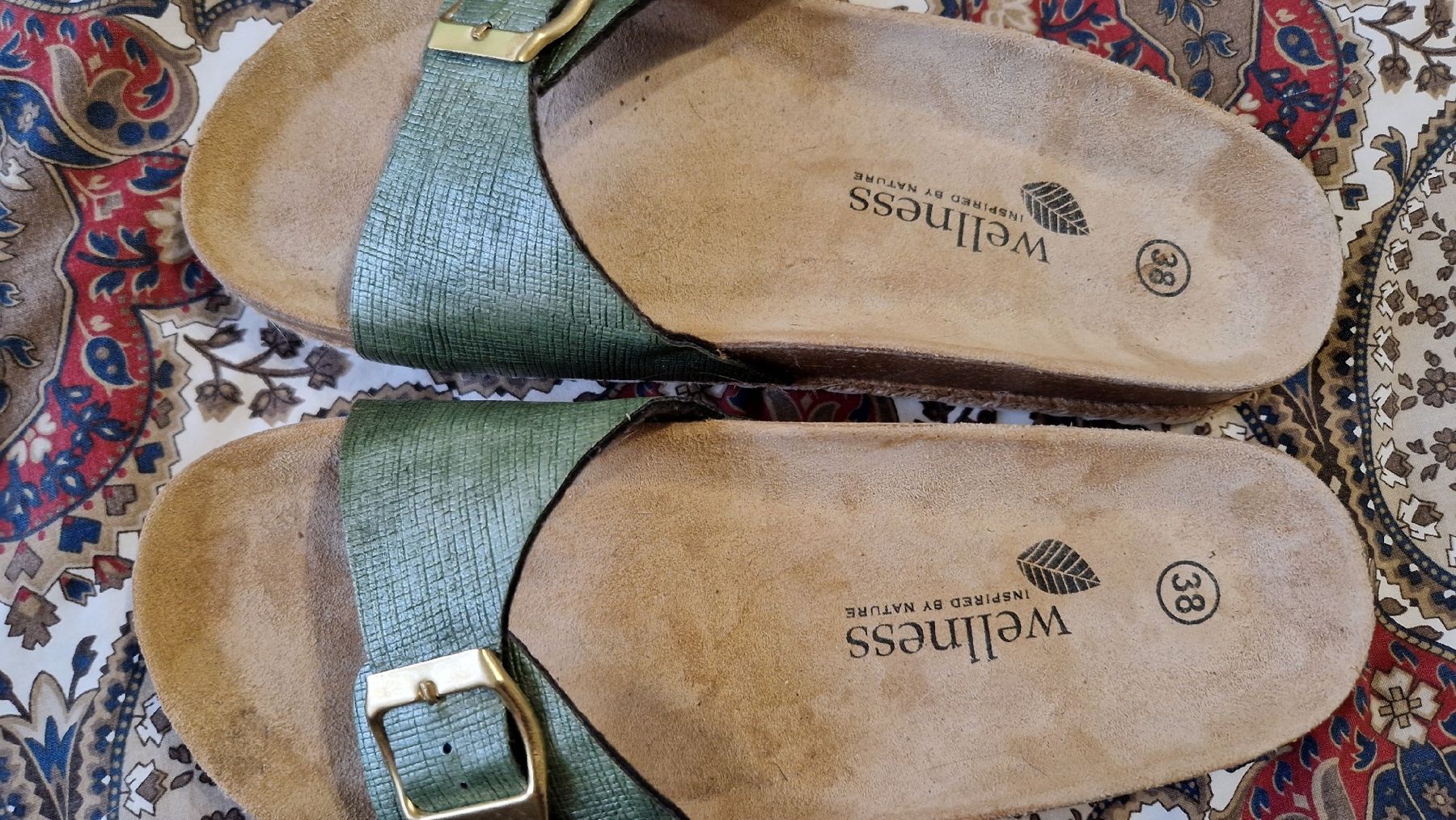 Scarpe da donna: Olivgrüne Wellness-Pantoletten – Usato da Oberengstringen venduto da Sheera7 5