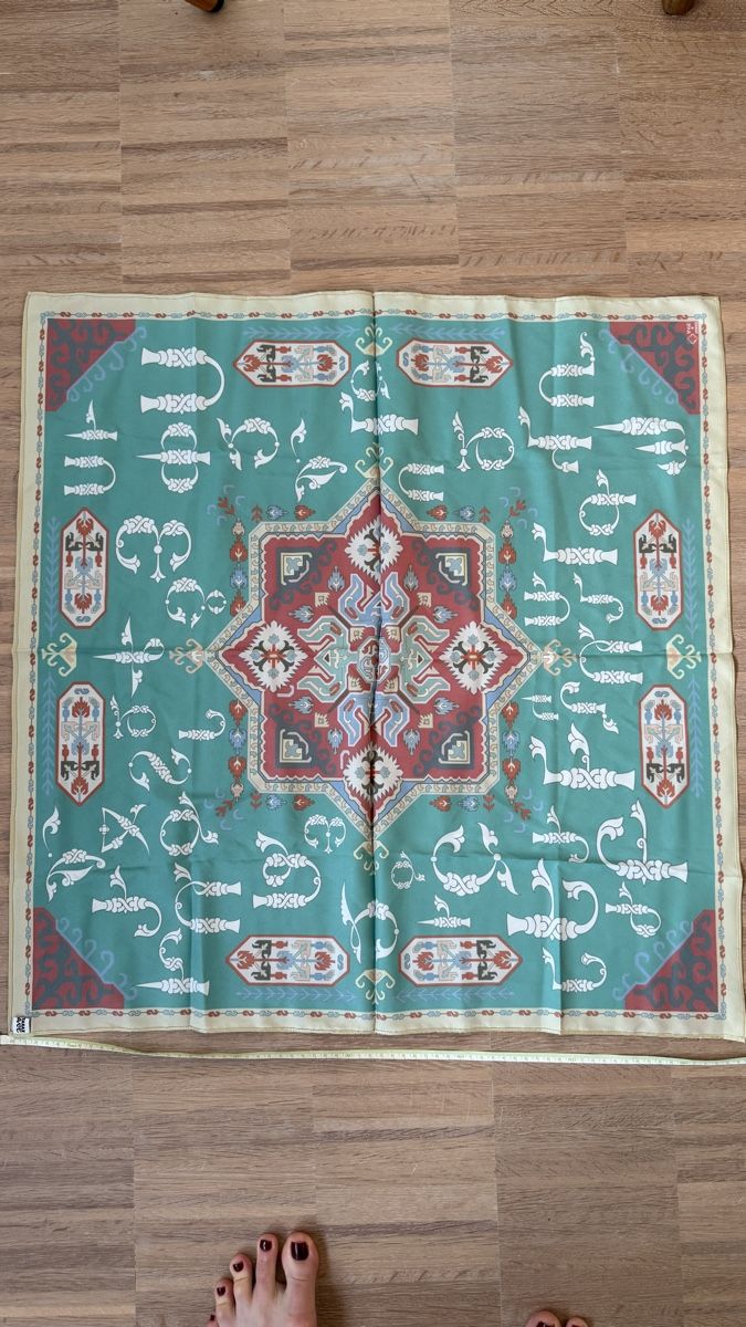Foulard & Sciarpe: Unique Taraz Art Scarf - Stylish Spring Accessory! – Nuovo (secondo la descrizione) da zug venduto da Inaar 2