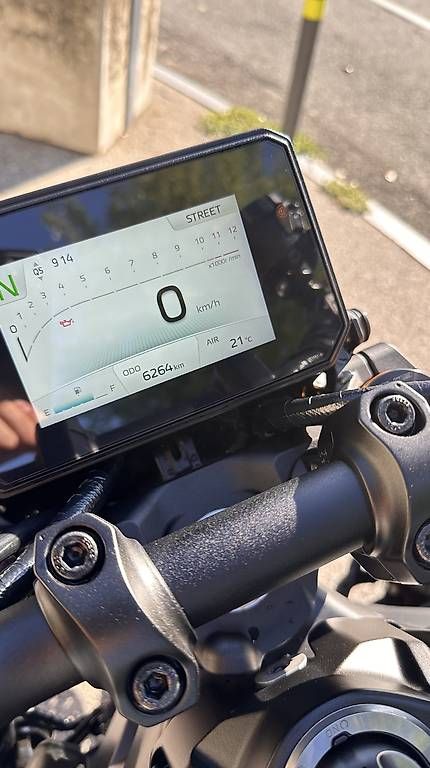 Yamaha Strada: Yamaha MT-09 SP – Usato da Bioggio venduto da Vespascout 4