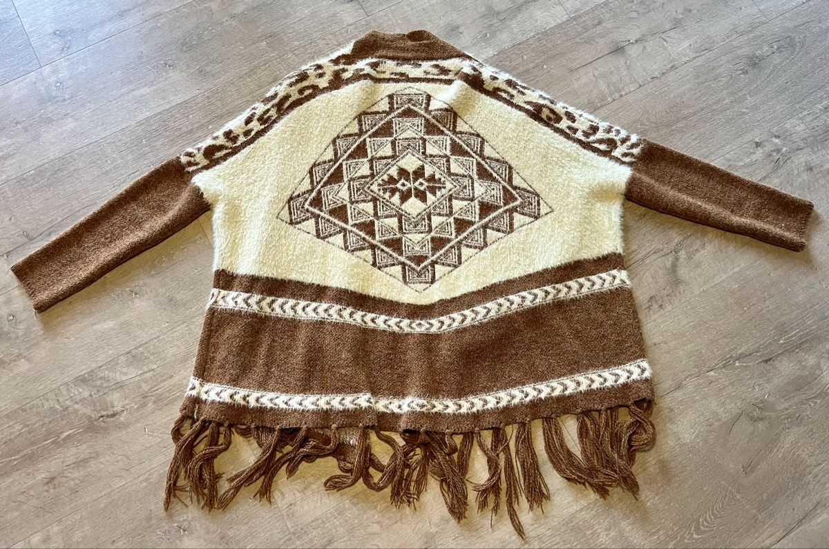 Giacche: Tribal Azteken Strickjacke mit Fransen Grösse M – Nuovo (secondo la descrizione) da Udligenswil venduto da nwal 1