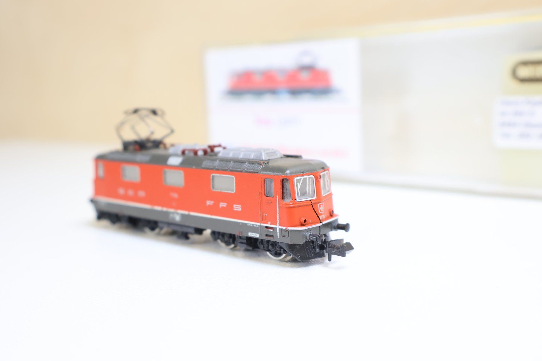 Trix Modellini di ferrovie: Minitrix SBB Re 4/4 E-Lok - ESU V4 Digital Spur N – Usato da Winterthur venduto da Monstera 7