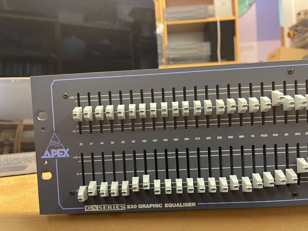 Apex GX230 • Dual channel, 30 band 1/3 octave Graphic Equali (Gebraucht ...