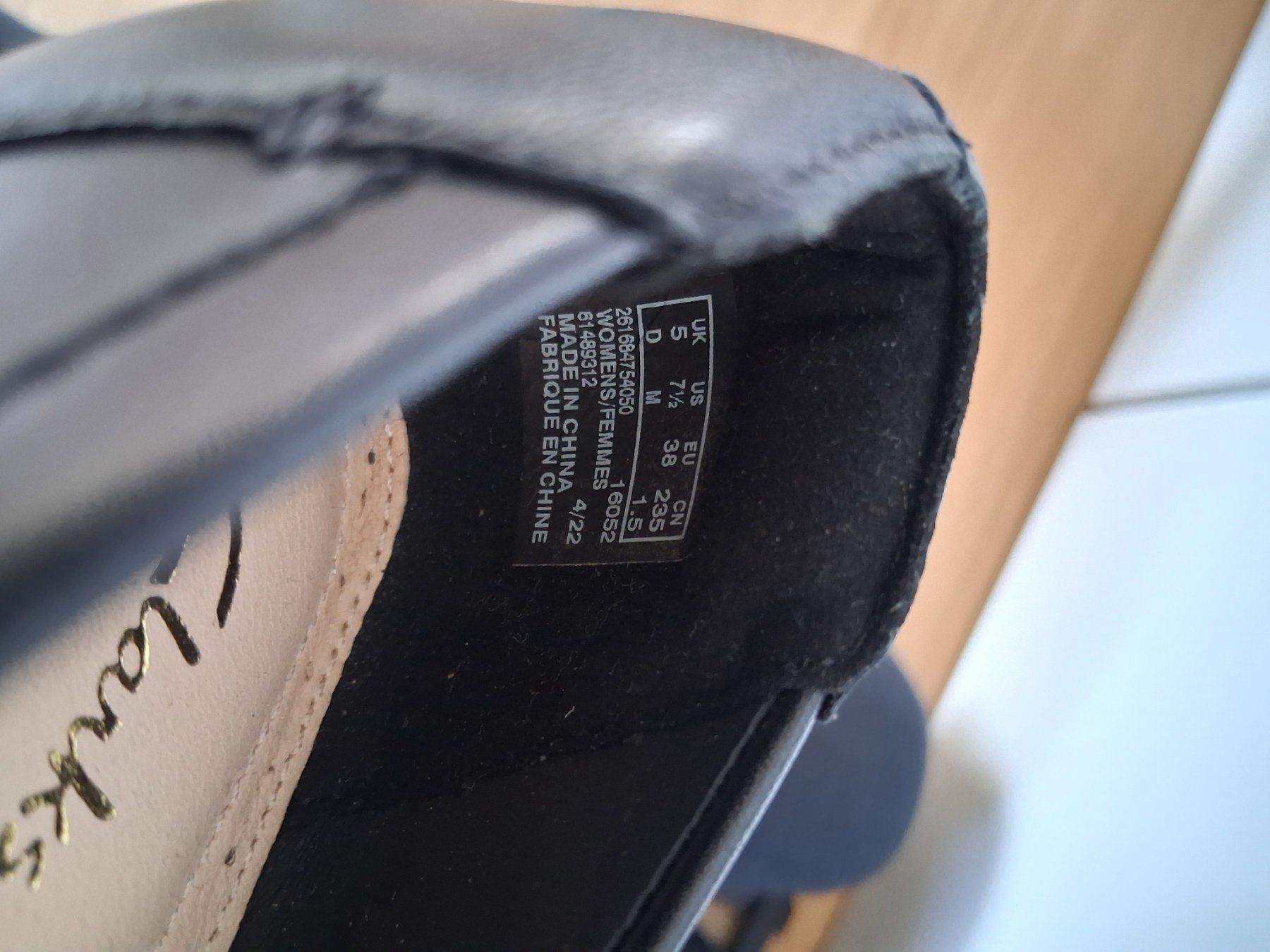 Clarks Damenschuhe: Clarks Schuhe Pumps 38 neuwertig – Neu (gemäss Beschreibung) aus Lengnau AG von Nathi88 2