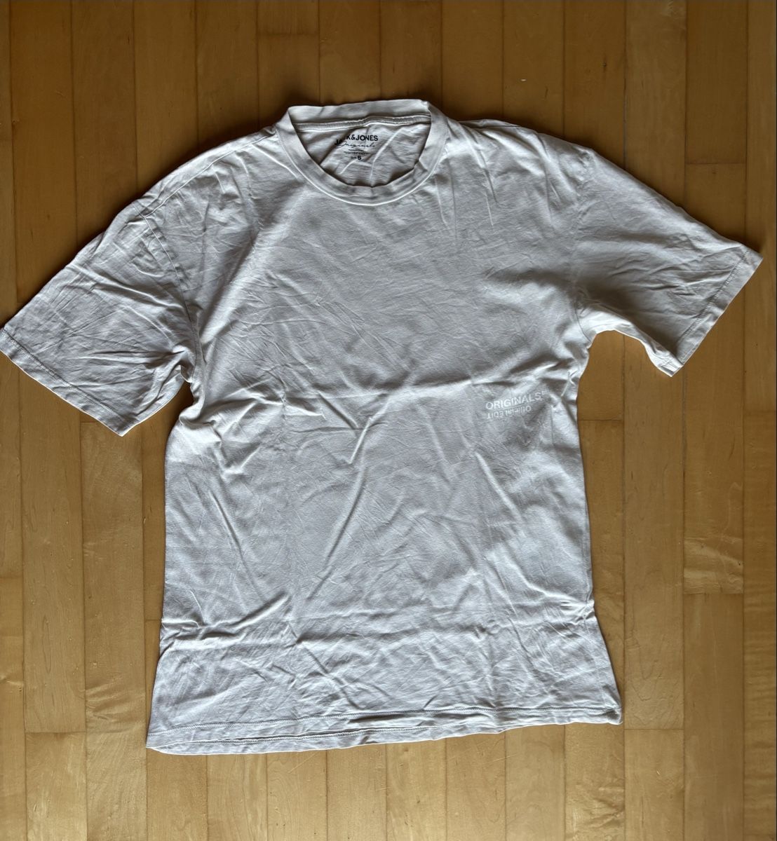 Jack & Jones T-shirt: Jack and Jones T-Shirt – Usato da Rutschwil venduto da win.JL 1