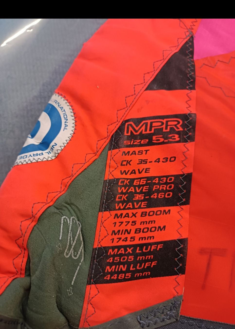 Surfen: Windsurfsegel MPR 5.3 m² Wave mit Segeltasche – Gebraucht aus Büren an der Aare von vivendofeliz 1