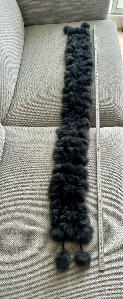 Foulard & Sciarpe: Schal aus Kaninchenfell grau – Usato da Winterthur venduto da ebe_wvp2 3