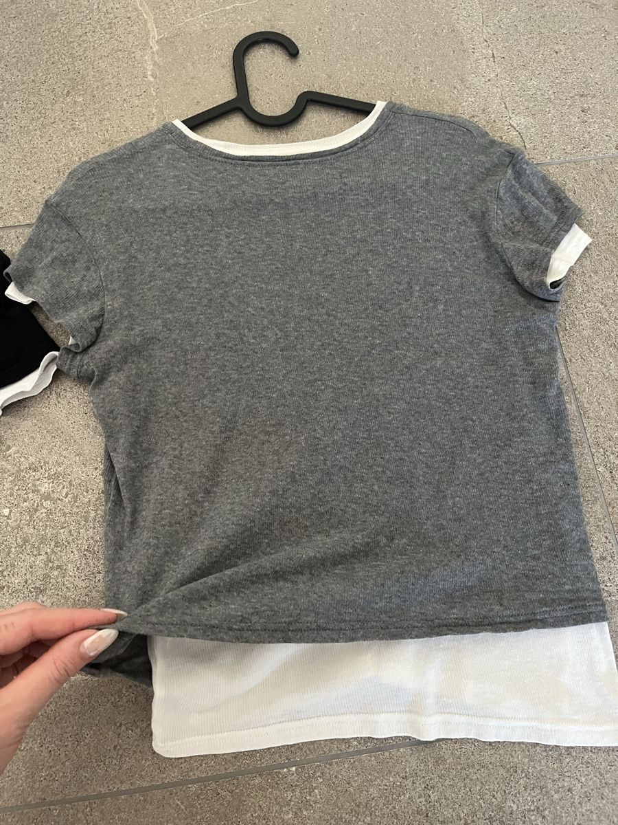 Massimo Dutti T-Shirts: 2x Massimo Dutti T-Shirt Gr. M – Gebraucht aus Sevelen von sar_hmx8 3