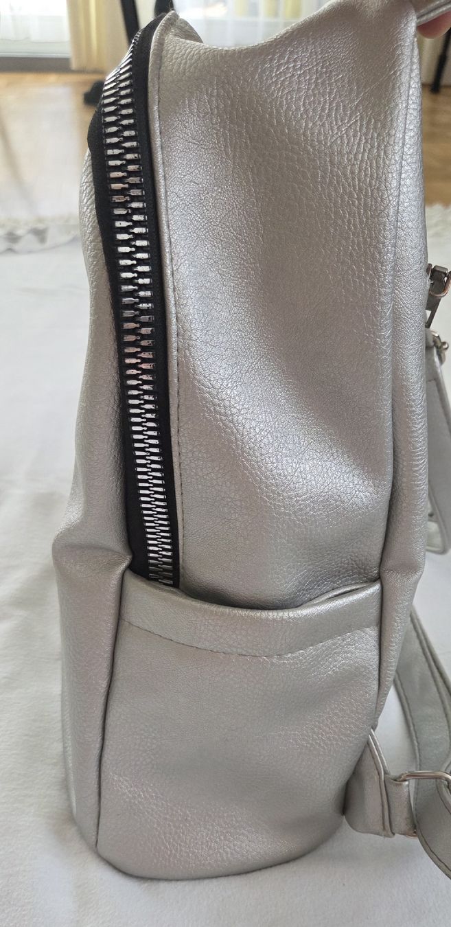 Sacs à dos: Kompakter Damen-Rucksack  – D'occasion à Belp par mar_wyp6 3