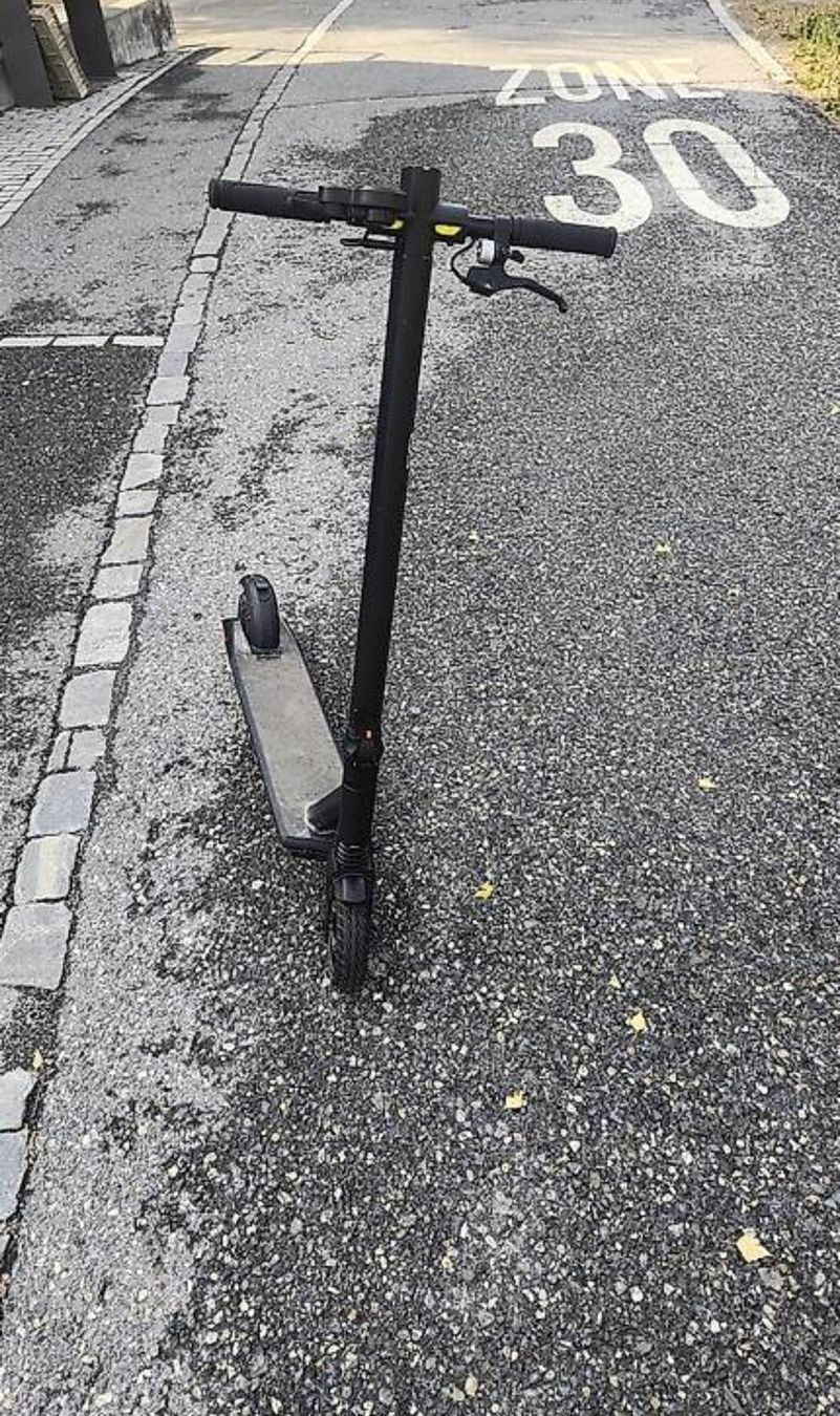 E scooter GO bis zu 32kmh(Beschreibung lesen) (D'occasion) à Landquart ...