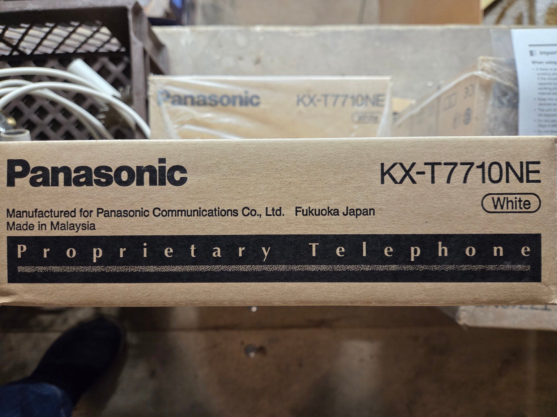 Panasonic Telefoni: 8 Telefone Panasonic KX-T7710NE weiss – Nuovo e nell'imballaggio originale da St. Gallen venduto da Razoon77 6