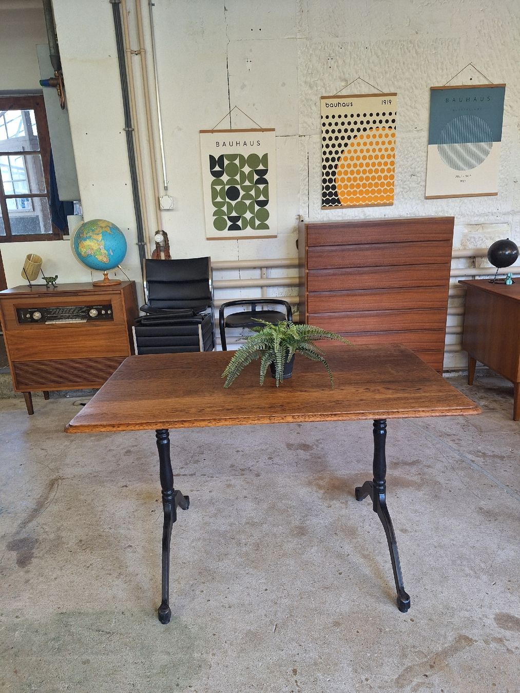 Tische: Bistrotisch aus Eiche, Vintage – Gebraucht aus Urtenen-Schönbühl von Atelier21_bern 4
