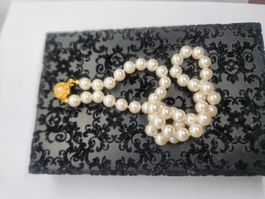 Elegante Perlenkette Faux Petlrn mit Verschluss in Gold-Opti