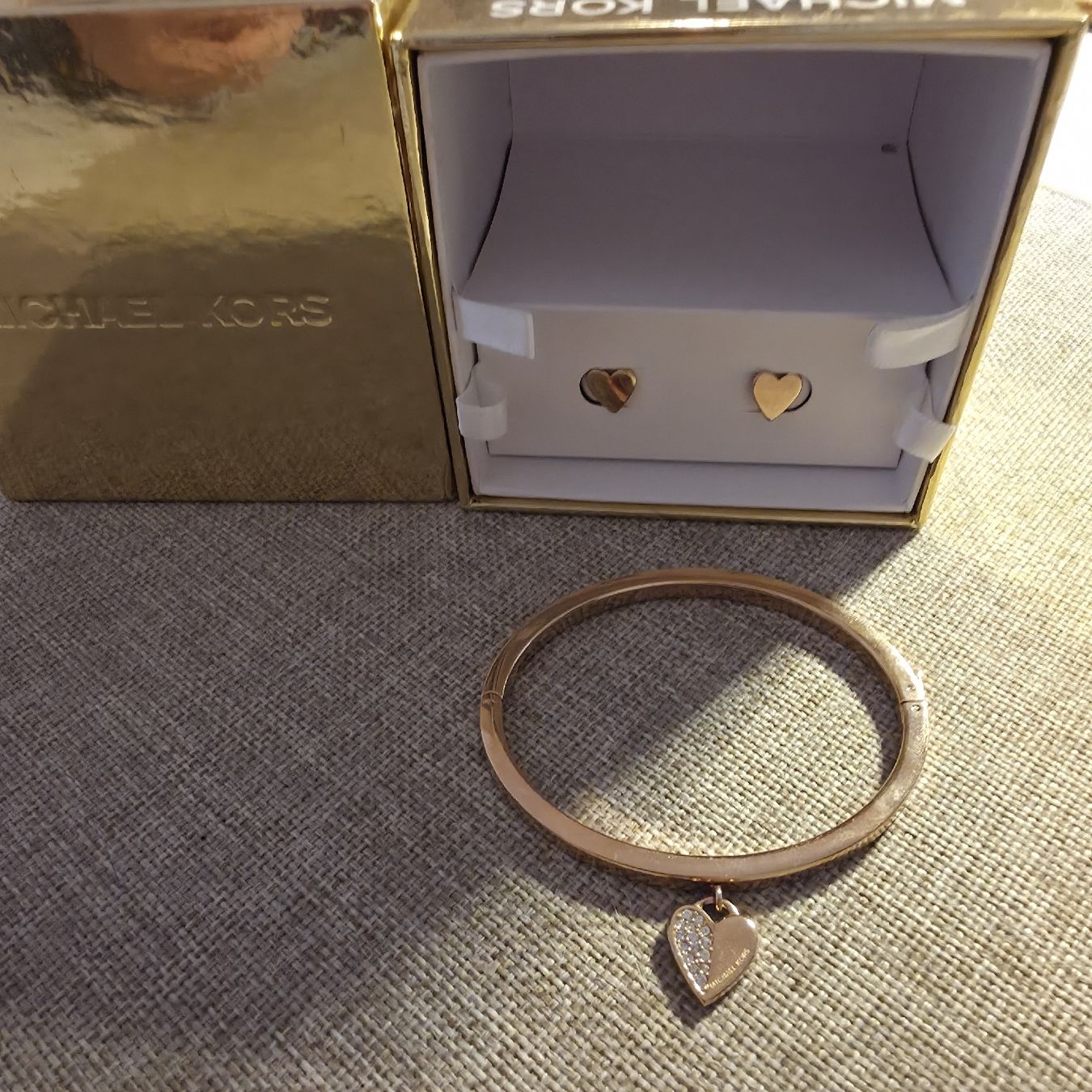 Michael Kors Bracelets: Michael Kors bracciale e orecchini set – Neuf (Voir description) à Rancate par sarah357